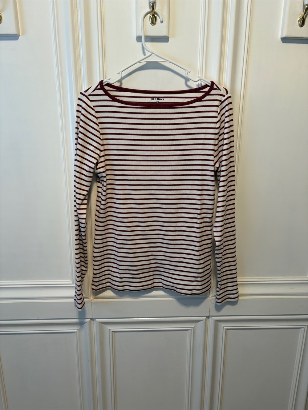 Old Navy Women's White & Maroon Striped Long-Sleeve Boatneck Top